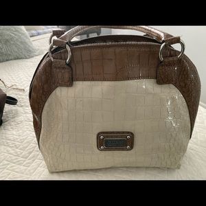 Guess bag , good size